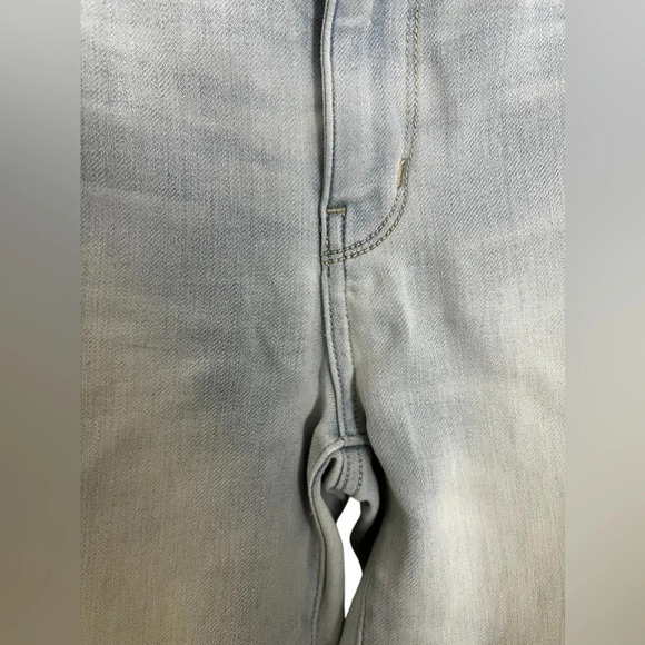 AEO • Super Hi-Rise Jegging Light Wash - Picture 7 of 9